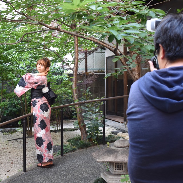 千代田ヴィレッジ 中庭での浴衣撮影